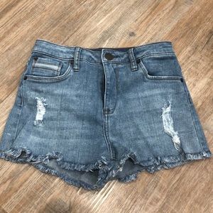 STS Blue cut-off denim shorts - size 24